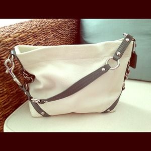 RESERVED COACH Authentic white handbag