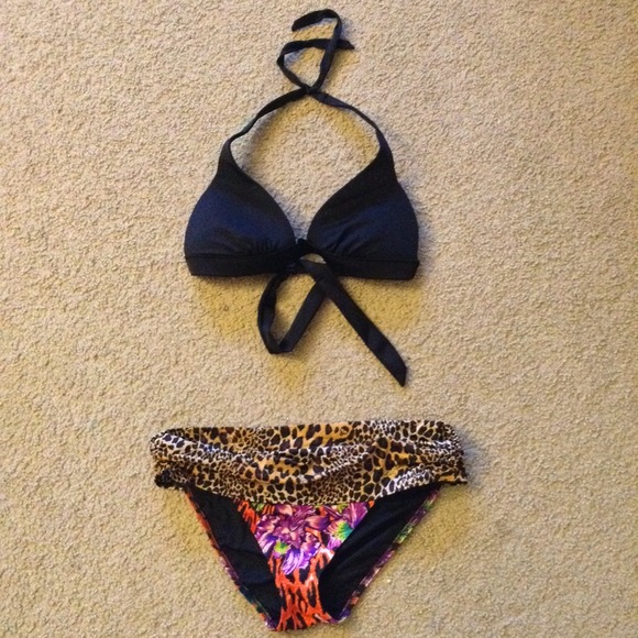 NWOT Victoria's Secret Bikini