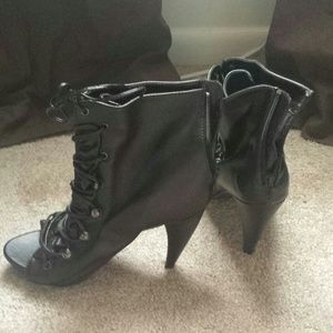 Chcolate Brown, Peep-toe, Lace-up heels!