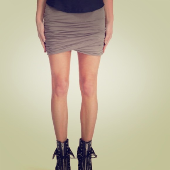 Alexander Wang best seller skirt - Picture 3 of 3