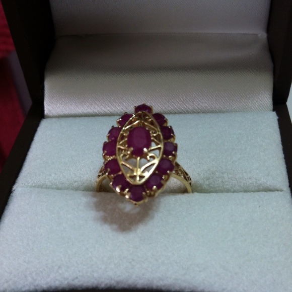 SOLD! 😍Breath taking 14k /Ruby total of 3 carats