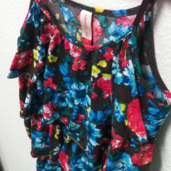 ✨LAST CHANCE✨Floral Ruffle Tank - Picture 4 of 4