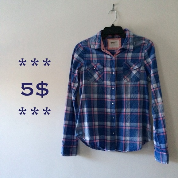 🌈sold in bundle🌈Blue/pink flannel shirt
