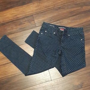 Cute skinny jeans with polka dot print
