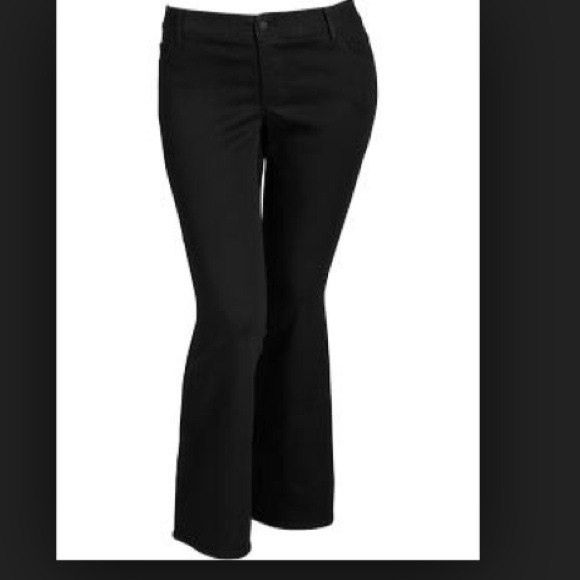 🚫SOLD🚫Old Navy Flirt Bootcut Black Jeans