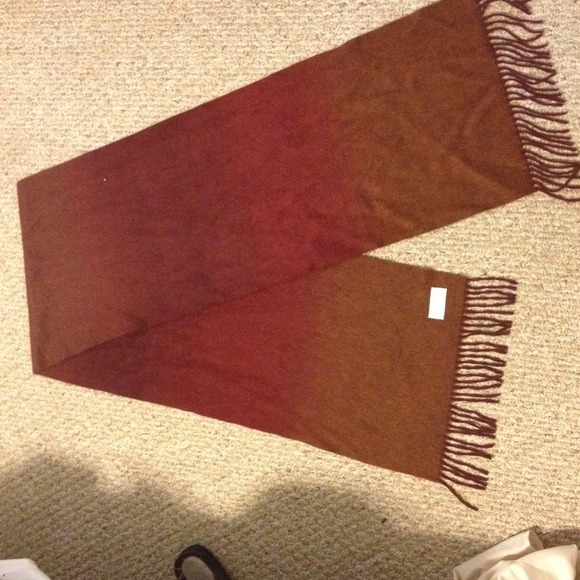 Ombré cashmere scarf