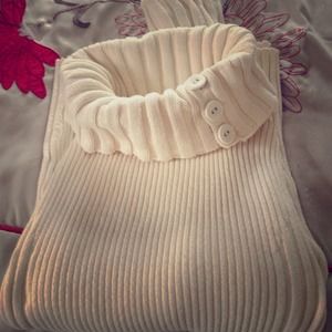Dkny turtleneck sweater