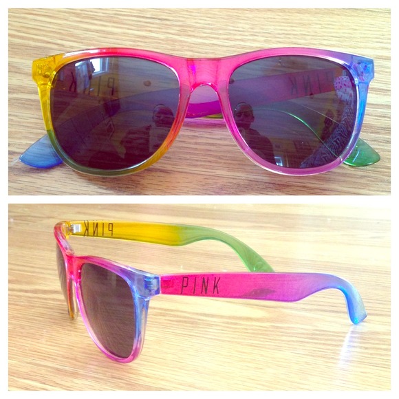 🚫sold on VintedVictoria's Secret PINK sunglasses