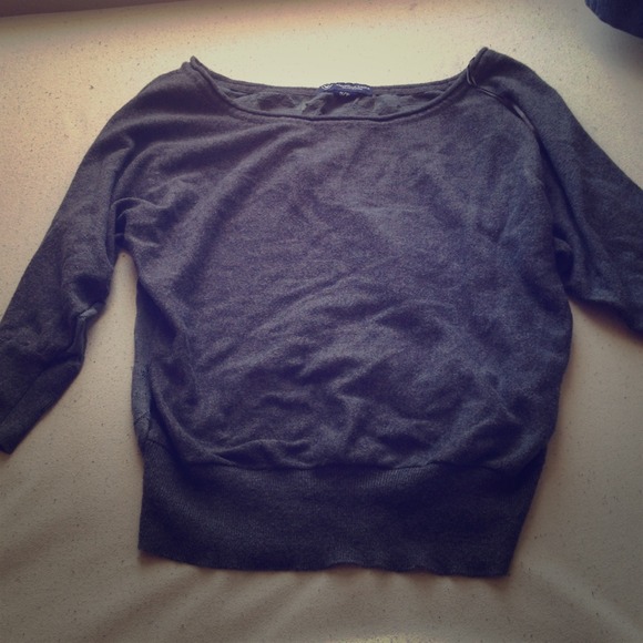 Cute grey sweater with lace on the back