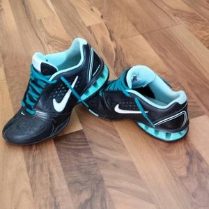 **Traded**Nike tennis shoes