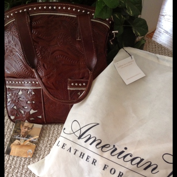 Authentic ! NWT !  American West Handbag