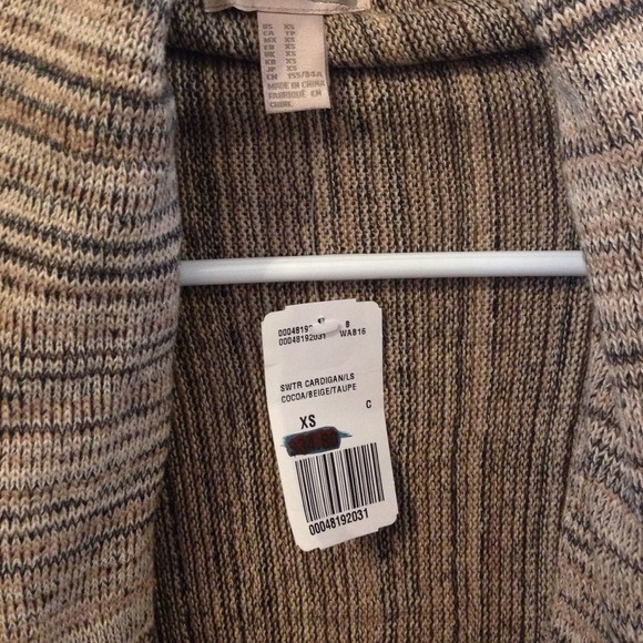 Brand new sweater - Picture 2 of 4