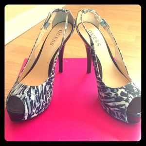 REDUCED!! Guess Patterned Peep Toe Pumps
