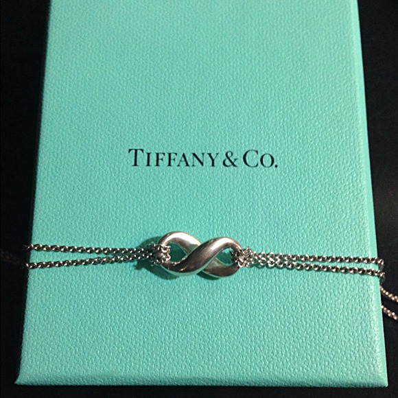 Auth RETIRED Tiffany Figure 8 Infinity necklace - Picture 4 of 4