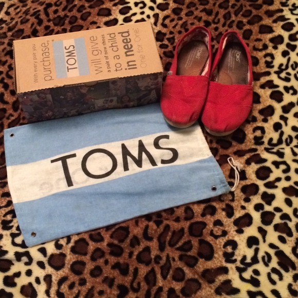 🚫🚫Sold on vinted 🚫🚫Red canvas toms