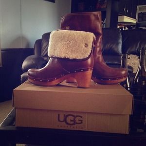 Ugg Lynnea Boots /Clogs
