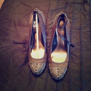 Gray bejeweled heel