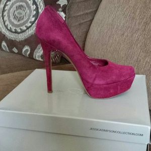 Jessica Simpson,  Cranberry pumps * Waleo*