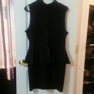 Black dress- Fashion to Figure