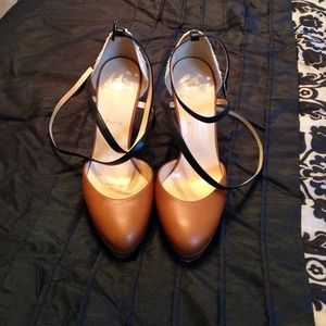 Christian louboutin size 9......red bottom....