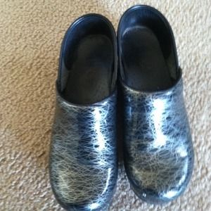 Silver swirl Dansko