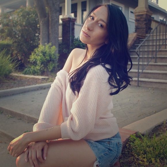 🎉HOST PICK🎉 Off the shoulder retro pink sweater