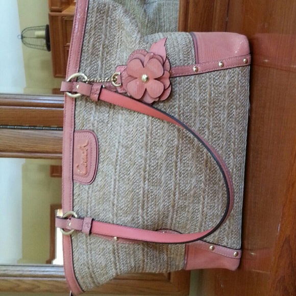 Coach tote-great for spring/summer!  Gently used