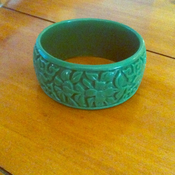Vintage bangle bracelet