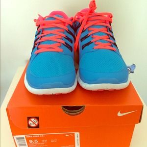 ***SOLD***Men nike shoe