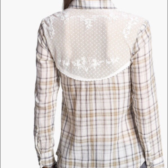 ♦️BUNDLED♦️🌟Cute Country Plaid Lace FP Top🌟 - Picture 2 of 4