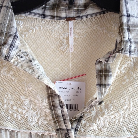 ♦️BUNDLED♦️🌟Cute Country Plaid Lace FP Top🌟 - Picture 4 of 4