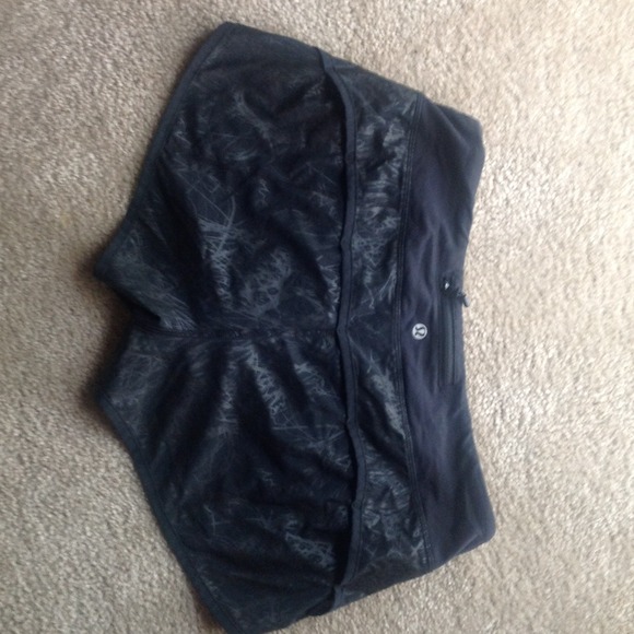 Lululemon speeds size 6