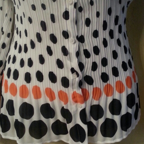 Sold in bundle Sheer blouse plus size. - Picture 2 of 3