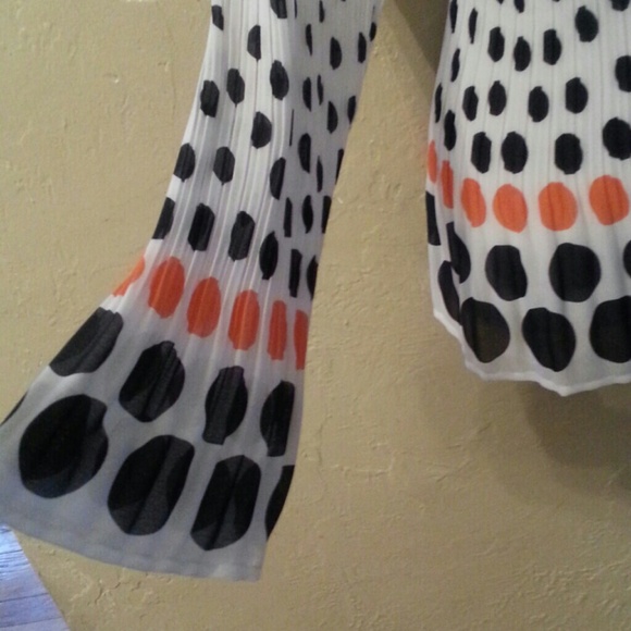 Sold in bundle Sheer blouse plus size. - Picture 3 of 3