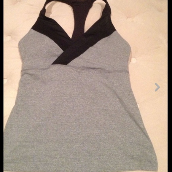 Lululemon grey and black padded top.