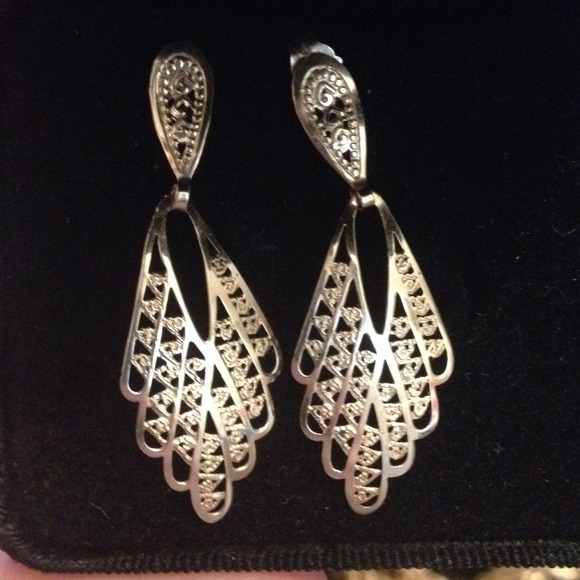 Delicate 14k gold earrings