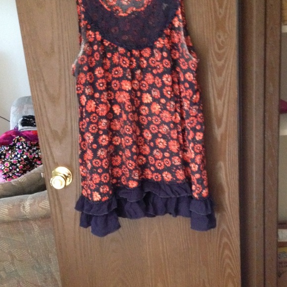 Flower top - Picture 2 of 2