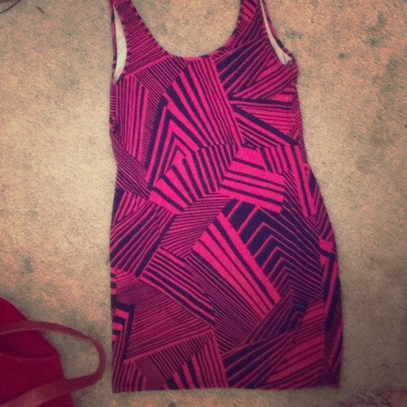 Hot pink and black tight dress - Picture 1 of 1