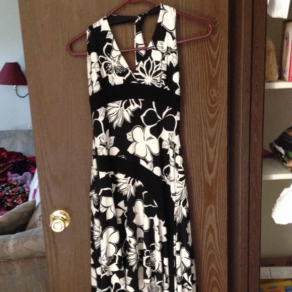 Black and white flowered dress