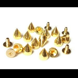 9.5mm GOLD SPIKES 100 per bag