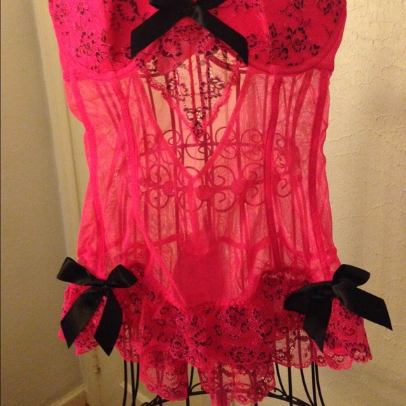 🚫SOLD!!!!🌹Victoria's Secret Babydoll🌹 - Picture 2 of 3