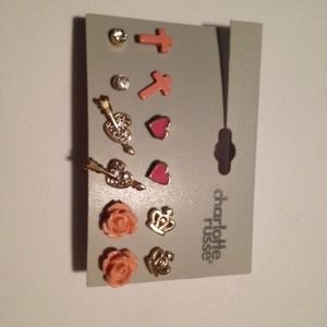 Never Worn Earring Set