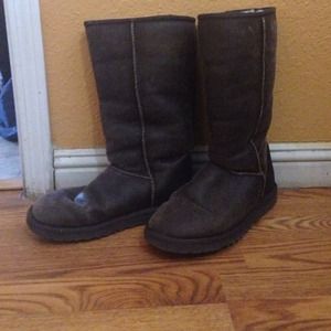 Bronze bomber uggs