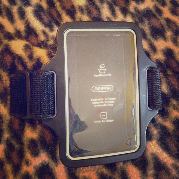 Griffin arm band