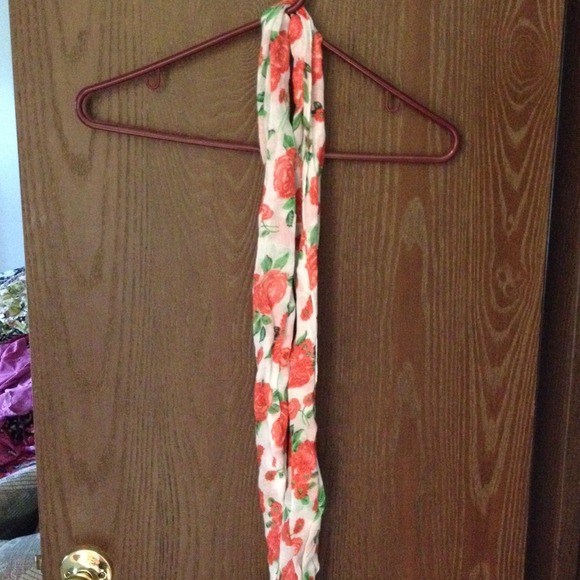 See-through scarf W/ flowers and tassel on the end