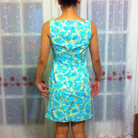 Lilly Pulitzer dress (glows in dark) - Picture 3 of 4