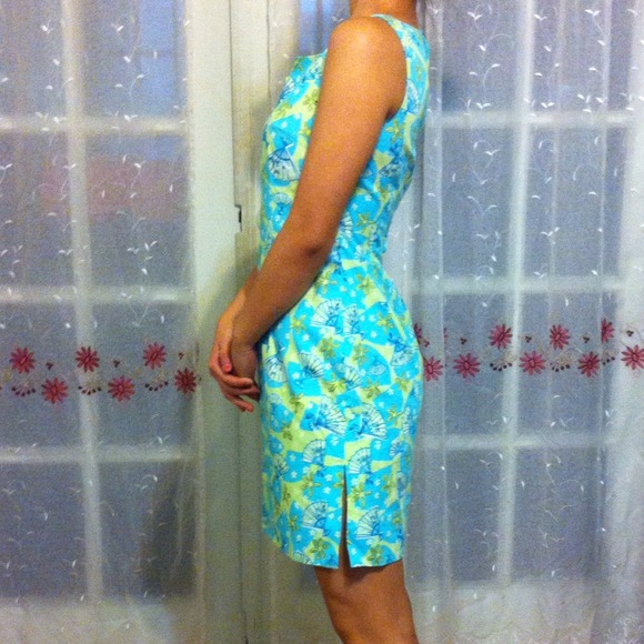 Lilly Pulitzer dress (glows in dark) - Picture 4 of 4