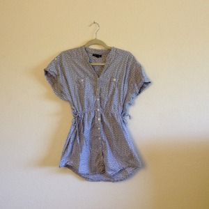 Sold in bundle ✨ Blue Patterned Button Up