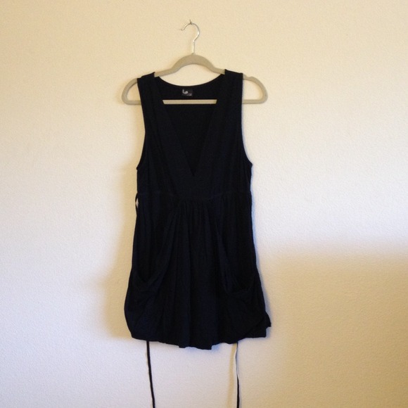 ✨Bundle for Ashley✨ Black Top + Jade Studs