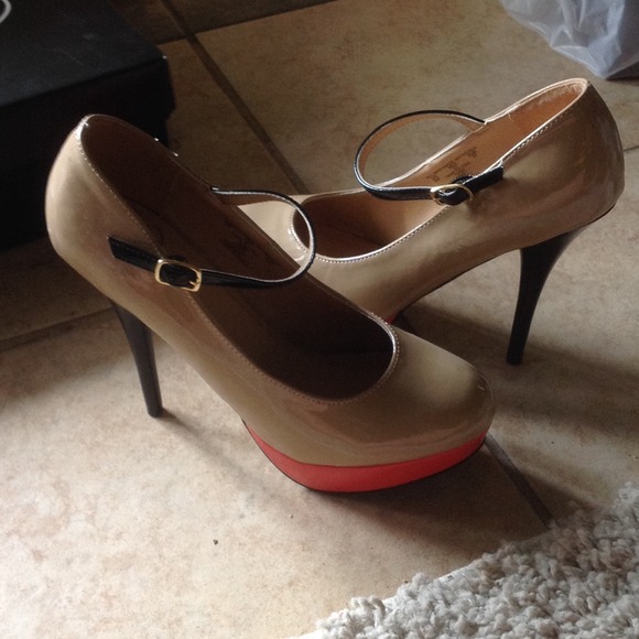 SOLD!!! Brand new size 8 SM nude heels ankle strap